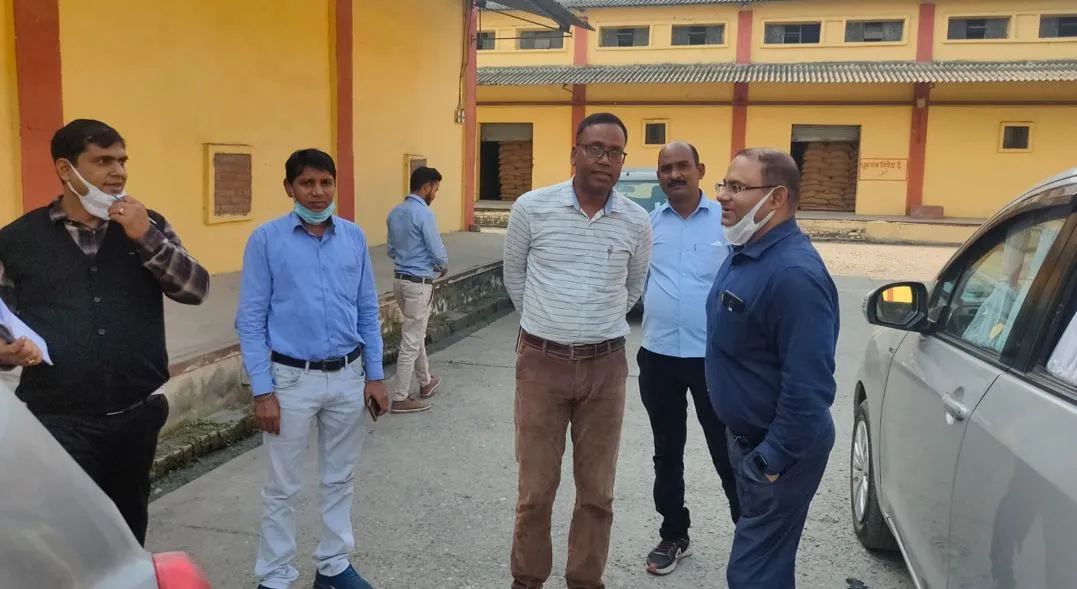 बरेली: वितरण से पहले कोटेदारों तक खाद्यान पहुंचाना बना चुनौती