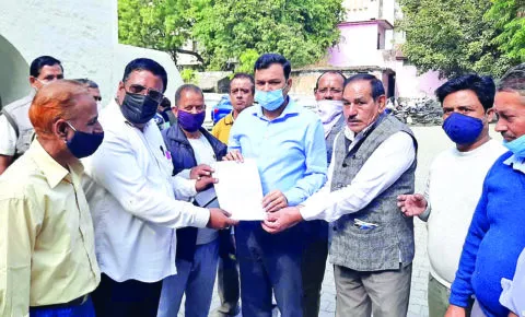 हल्द्वानी: एसडीएम साहब … हाथी ने रौंद दी फसल, मुआवजा दिला दो