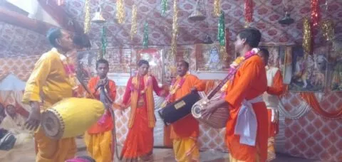हल्द्वानी:  ‘हरे कृष्णा, हरे राम’ संकीर्तन से माहौल भक्तिमय, तीन दिन तक चलेगा आयोजन