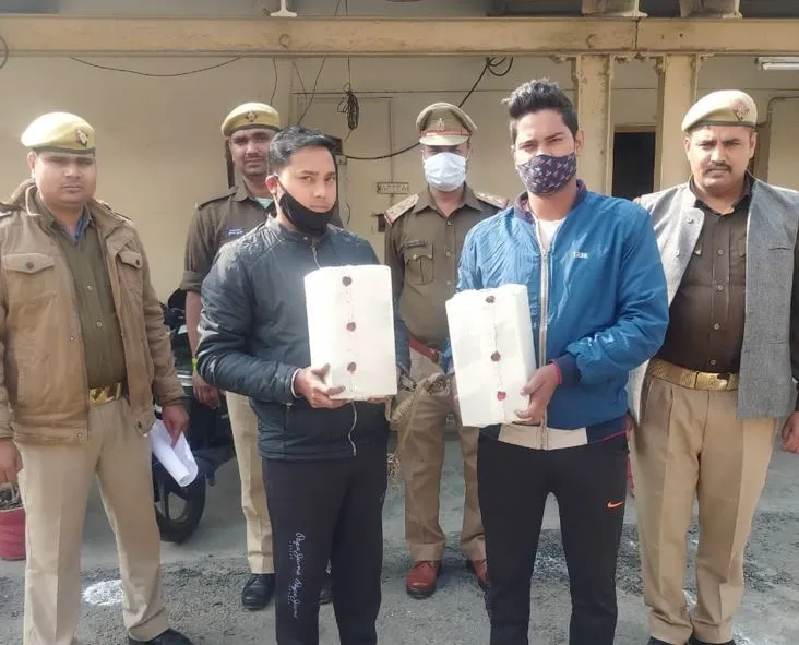 बरेली: पद्मावत एक्सप्रेस में शराब ले जा रहे दो आरोपी गिरफ्तार