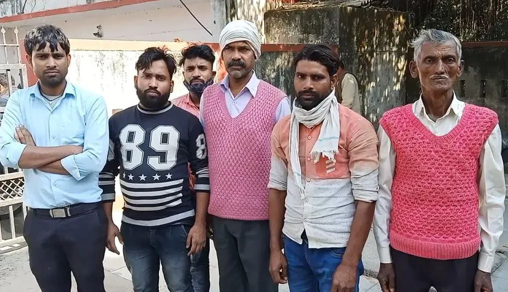बरेली: दुकान में फंदे पर लटका मिला कर्मचारी का शव, हत्या का आरोप