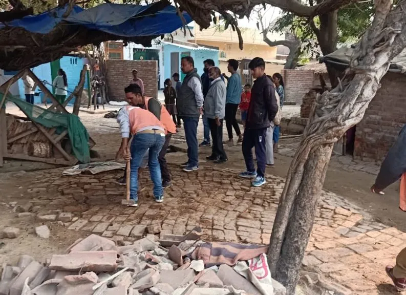 बरेली: छावनी क्षेत्र से 17 अतिक्रमणकारियों को हटाया