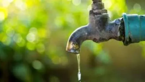 हल्द्वानी: पेयजल लाइन टूटने से शहर में गहराया पानी का भारी संकट