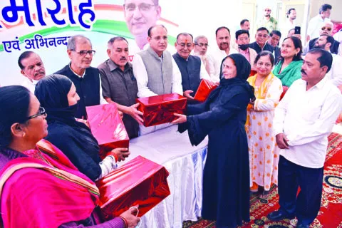 हल्द्वानी: कांग्रेस ने आशाओं को दिया ‘कोरोना वॉरियर्स सेवा सम्मान’