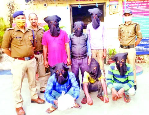 हल्द्वानी: घर में चलता मिला जुआ, छह धरे गए