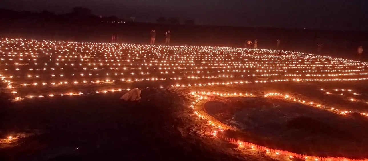 बरेली: 11 हजार दीपों की रोशनी से जगमगा उठी रामगंगा