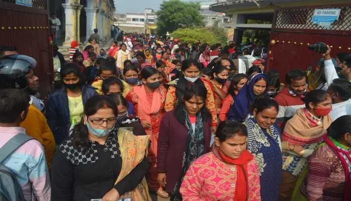UPTET 2021: अभ्यर्थी बोलें- सरकार फेल हो गई है, आने वाले चुनाव में नतीजा सबके सामने होगा