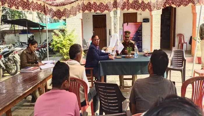 अमेठी: थानाध्यक्ष व कानूनगो के नेतृत्व में संपन्न हुआ थाना समाधान दिवस का आयोजन