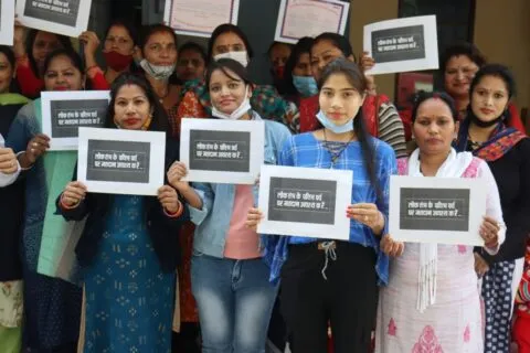 हल्द्वानी: जूट बैग निर्माण सीखने से आत्मनिर्भर होंगी महिलाएं