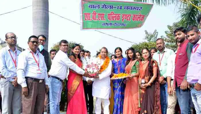 बाराबंकी: पं. नेहरू के जन्मदिन पर एसबीएस पब्लिक स्कूल में हुआ बाल मेले का आयोजन
