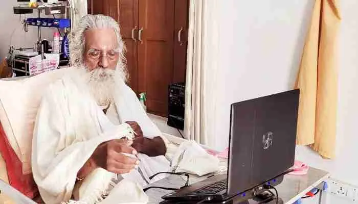 अयोध्या: महंत नृत्यगोपाल दास मंदिर निर्माण कार्यों से संतुष्ट, बैठक में वर्चुअल जुड़े ट्रस्ट अध्यक्ष