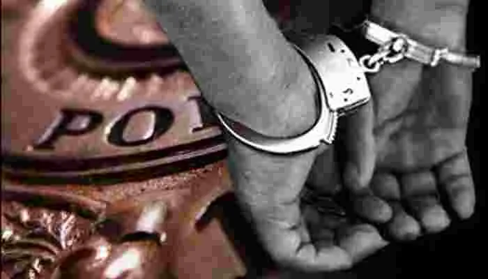 मिर्जापुर: दुष्कर्म मामले में फरार चल रहे आरोपी को पुलिस ने गिरफ्तार कर भेजा जेल