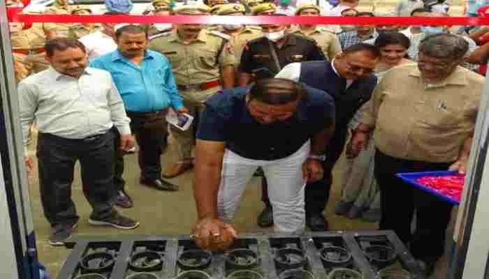 लखनऊ: कैदियों के उत्पादों की शुरू हुई बिक्री, डीजी जेल ने किया शुभारंभ