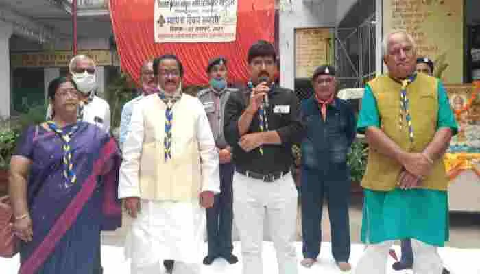 पेंटिंग प्रतियोगिता में छात्रों ने दिखाई प्रतिभा, DIOS ने किया सम्मानित