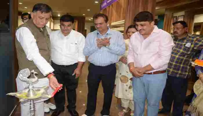 कानपुर: 191वां लिनन फैब्रिक ब्रांड का मंत्री महाना ने किया शुभारंभ