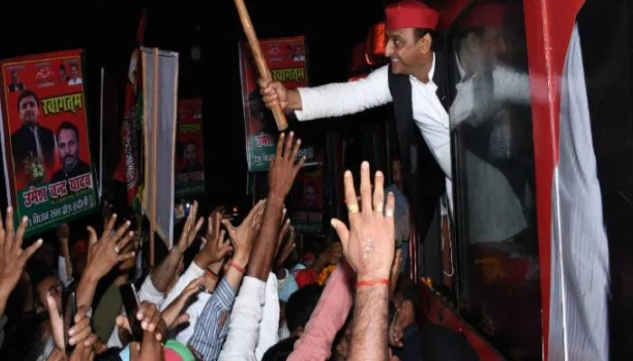 मौजूदा सरकार के पास अपनी कोई उपलब्धि नहीं: अखिलेश यादव