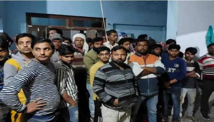 हरदोई: पत्नी व अबोध बेटी की हत्या कर सर्राफा व्यापारी ने लगाई फांसी, जानें वजह?