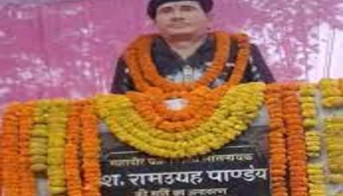 गाजीपुर प्रशासन ने की शहीद की उपेक्षा, पीठाधीश्वर ने संभाली जिम्मेदारी, जानें मामला