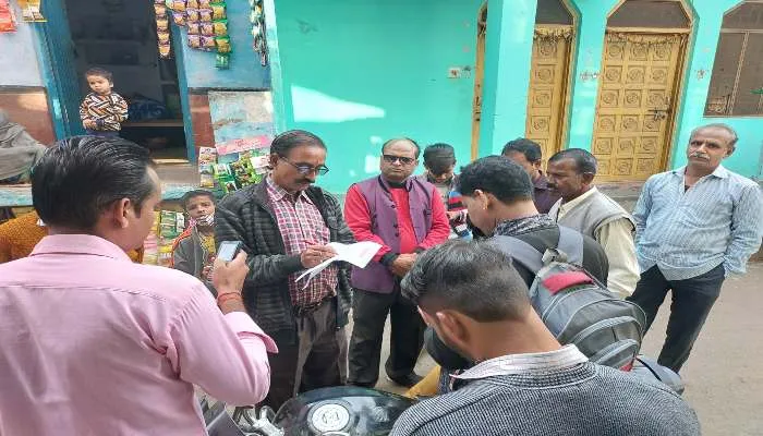 सीतापुर: भाजपा कार्यकर्ताओं ने चलाया सदस्यता अभियान