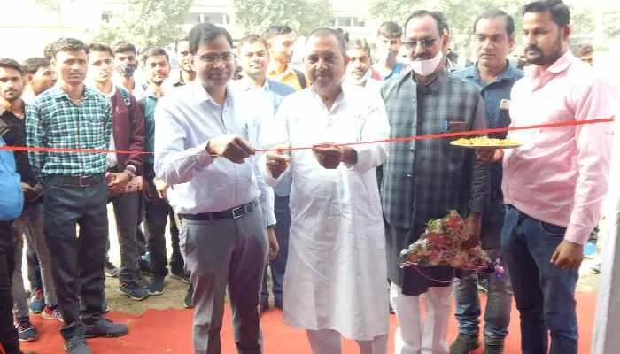 हरदोई: तीन दिवसीय प्रदर्शनी का हुआ आयोजन, नगर पालिका अध्यक्ष ने किया उद्घाटन