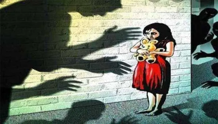लखनऊ में दो मासूम बच्चियों से दरिंदगी, पुलिस ने आरोपियों को किया गिरफ्तार