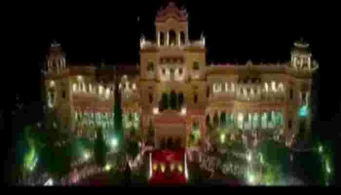रायबरेलीः फिल्म सत्यमेव जयते 2 का टीजर रिलीज, महेश पैलेस की बढ़ी शान