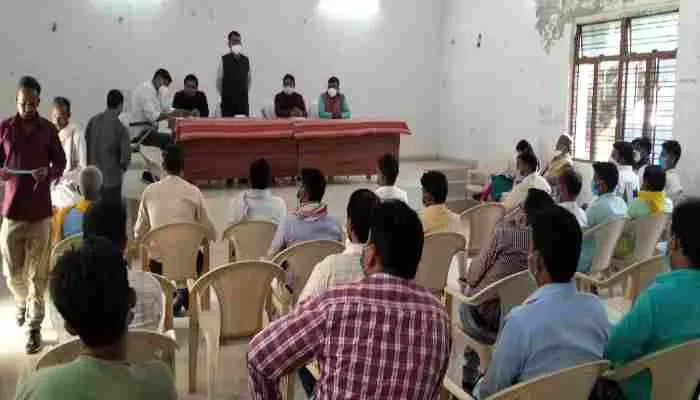 सभी ग्राम प्रधान अपनी ग्राम पंचायतों को टीकाकरण से शत प्रतिशत करें आच्छादित: डीपीआरओ