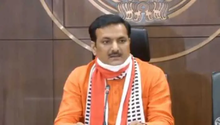 कृषि कानून की वापसी मजबूरी का नहीं बल्कि पीएम का साहसिक फैसला: सतीश द्विवेदी