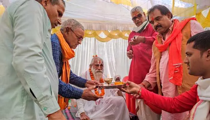 बाराबंकी: महंत लालता दास के जलाभिषेक पूजन के साथ संपन्न हुआ भंडारा