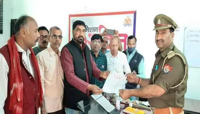 अयोध्या: जनौस ने अभिनेत्री कंगना रनौत के खिलाफ दी तहरीर, जानें मामला