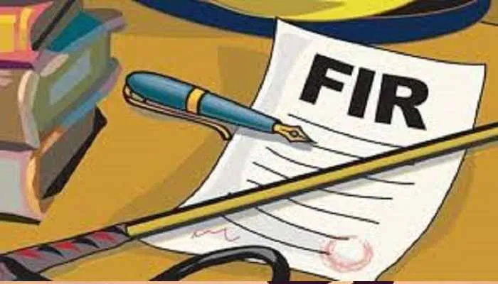 कानपुर: आठ पुलिसकर्मियों पर दर्ज हुआ डकैती का मुकदमा, जानें क्या है पूरा मामला?