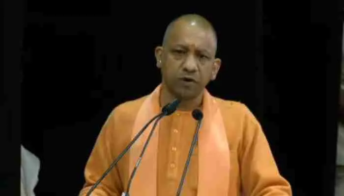सीएम योगी का विपक्ष पर तंज, कहा- 2014 में चेहरा देखकर लाभ मिलता था