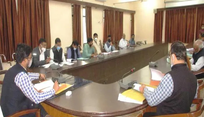 सीतापुर: अब सरकारी स्कूलों में पढ़ाया जाएगा सड़क सुरक्षा का पाठ