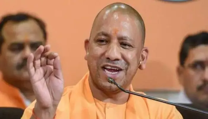 मुख्यमंत्री ने विपक्ष पर बोला हमला, कहा- पहले बुआ और बबुआ विकास का कार्य नहीं करवाते थे