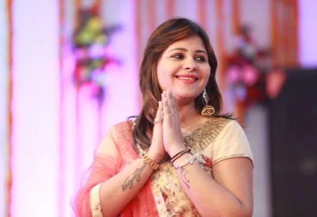 मोहब्बत के सफ़र को एक हसीं आग़ाज़ दे देना…