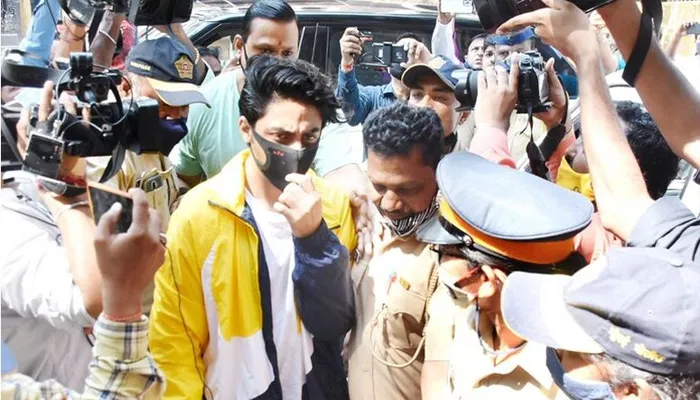 Aryan Khan Drugs Case: जमानत पर बाहर आए आर्यन NCB के समक्ष हुए पेश