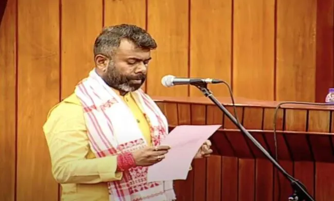 असम उपचुनाव: पांच नए विधायकों ने ली शपथ
