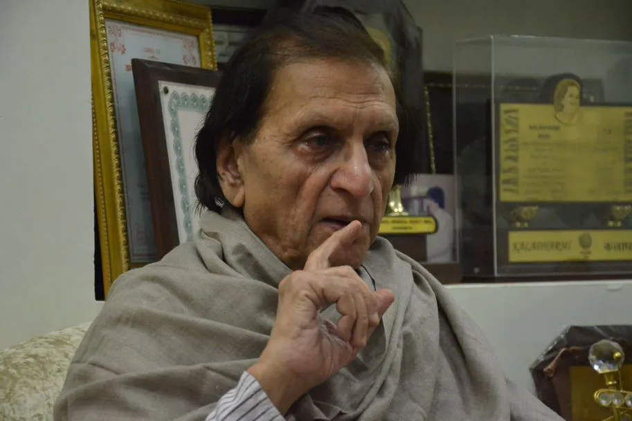 बरेली: आज सजेगा अमृत विचार का मंच, शायरी के बेताज बादशाह हैं, कलम के जादूगर प्रोफेसर वसीम बरेलवी