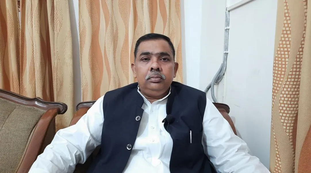 बिजनौर: महान दल के राष्ट्रीय अध्यक्ष से गेस्ट हाउस में अभ्रदता