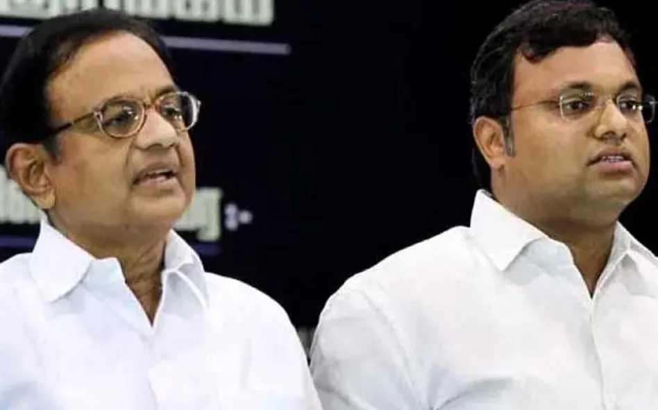 एयरसेल-मैक्सिस मामले में चिदंबरम और उनके बेटे की बढ़ीं मुश्किलें, अदालत ने 20 दिसंबर को किया तलब