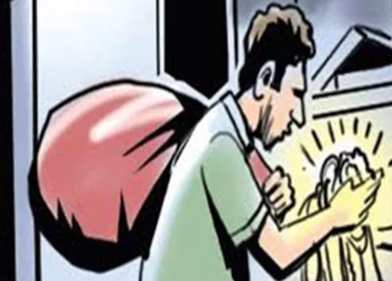 बरेली: बेटी की शादी में बदायूं गए मैनेजर के घर लाखों की चोरी