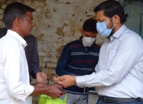 पीलीभीत: बरखेड़ा और जोगीठेर क्रय केंद्र पर अनुपस्थित मिले लेखपाल, निलंबन के आदेश, डीएम बोले- दिक्कत आए तो कंट्रोल रूम पर करें शिकायत