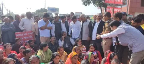 हल्द्वानी: सिंचाई के लिए पानी नहीं मिला तो किसानों ने की सड़क जाम