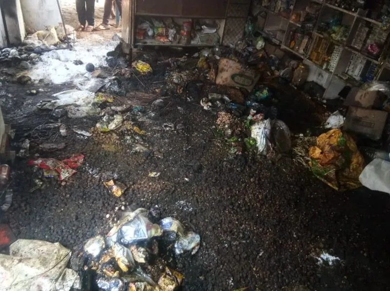 पीलीभीत: किराना दुकान में लगी आग, लाखों का नुकसान