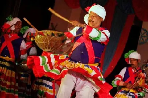 हल्द्वानी: लोक कलाकारों की सूचीबद्धता और नवीनीकरण का मामला अटका