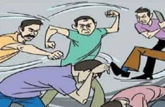 अमरोहा: बारात चढ़ने के दौरान युवकों की दबंगई, कार में तोड़फोड़ कर चालक को पीटा, वीडियो वायरल