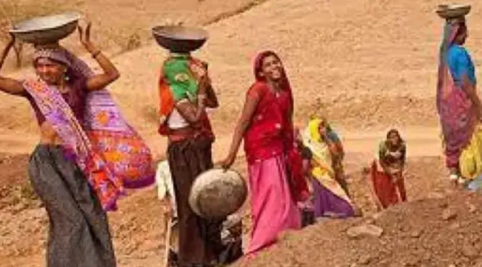 असंगठित श्रमिकों को लेकर सरकार ने उठाया कदम, राष्ट्रीय डाटाबेस बनाने का काम शुरू, 9 करोड़ श्रमिकों का पंजीकरण