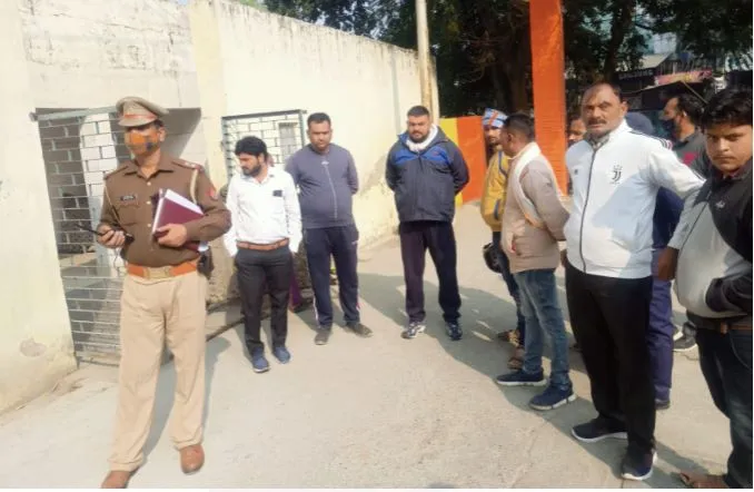 मुरादाबाद: बाइकों की टक्कर में बहनोई के दसवें में जा रहे किसान की मौत, बेटा और पत्नी घायल