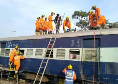 हल्द्वानी: आग से बचने के लिए काठगोदाम रेलवे स्टेशन पर हुई मॉक ड्रिल