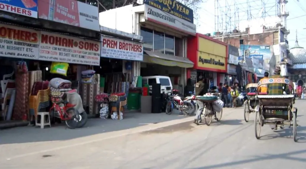 बरेली: 10 से 12 लाख की वसूली का खेल तो कैसे हटाएं संडे बाजार